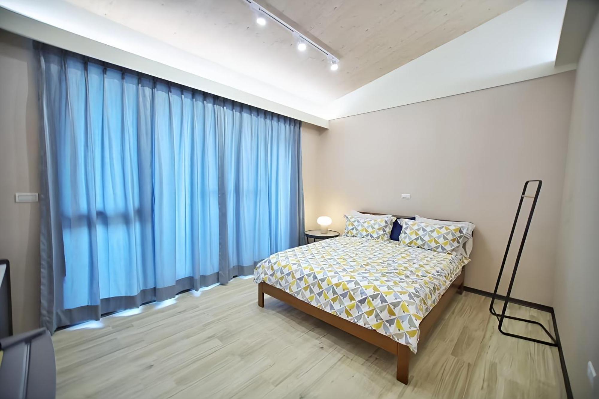 Kyushu Homestay Тайнань Екстер'єр фото